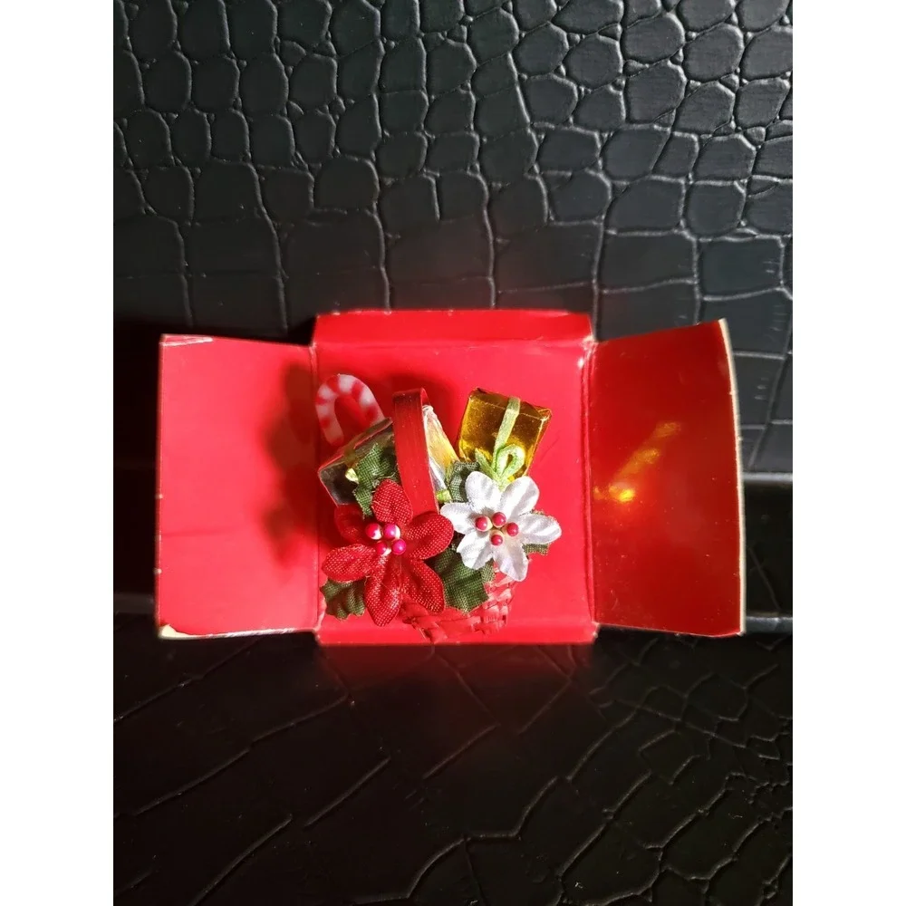 Avon nos christmas